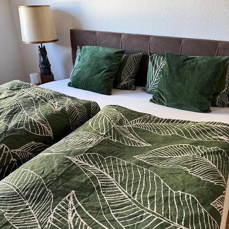 Schoene Ferienwohnung Mit Kostenlosem Parkplatz コットブス エクステリア 写真
